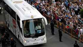 Autobús del Real Madrid antes de un partido de Champions League.