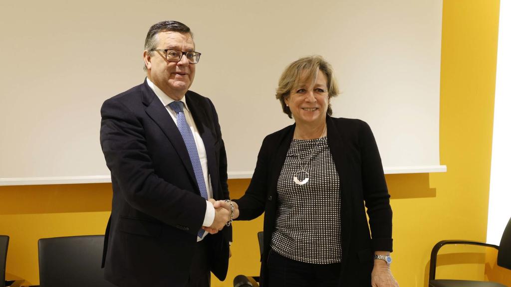 Firma del convenio. Foto: Carmen Toldos.