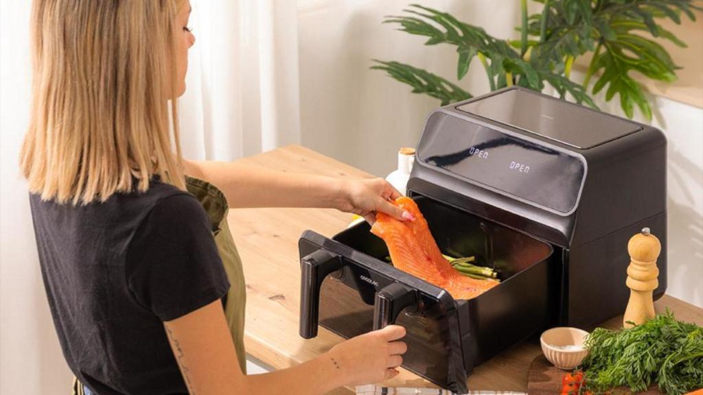 Esta es la freidore de aire de Cecotec que arrasa entre las familias por su capacidad ¡y ahora por 40€ menos!