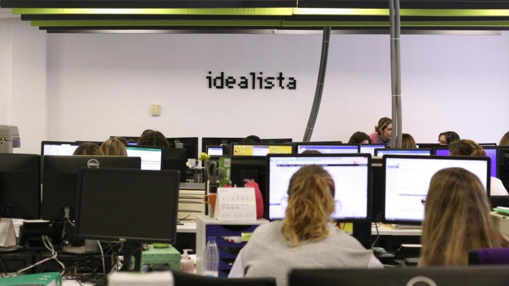 Trabajadores en la sede de Idealista.