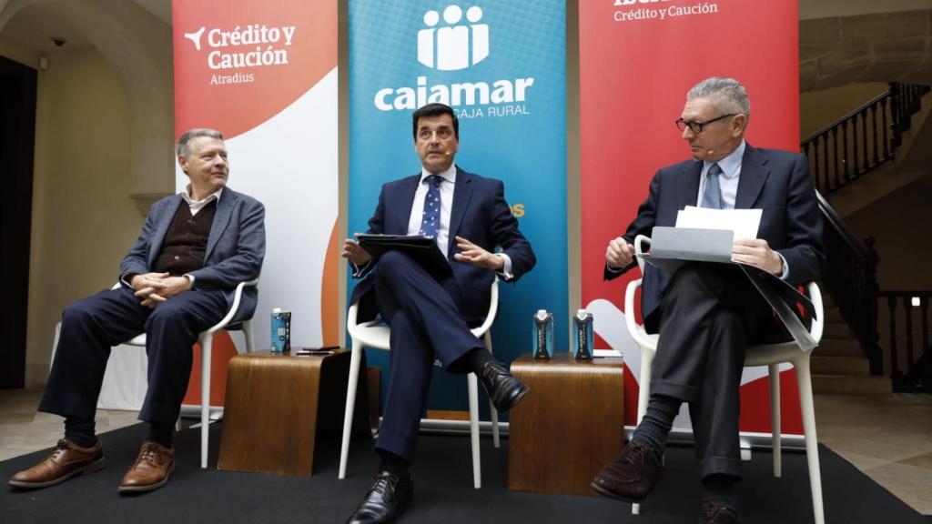 Jordi Sevilla y Alberto Ruiz-Gallardón este mediodía en un acto en Málaga.