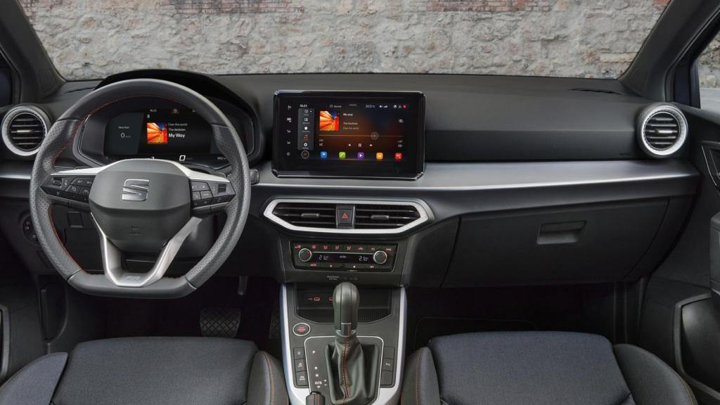 Interior del Seat Ibiza.
