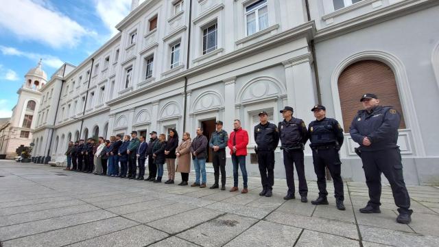 Minuto de silencio en Ferrol por los dos guardias civiles fallecidos en Barbate