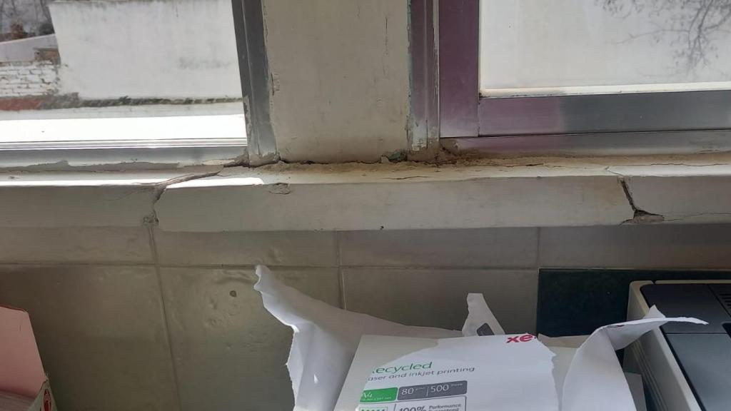 Paredes agrietadas en los juzgados.