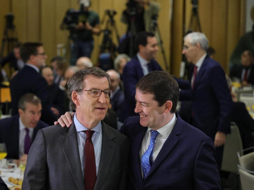 El presidente del PP, Alberto Núñez Feijóo, y el de la Junta y el PPCyL, Alfonso Fernández Mañueco, en una imagen de archivo.