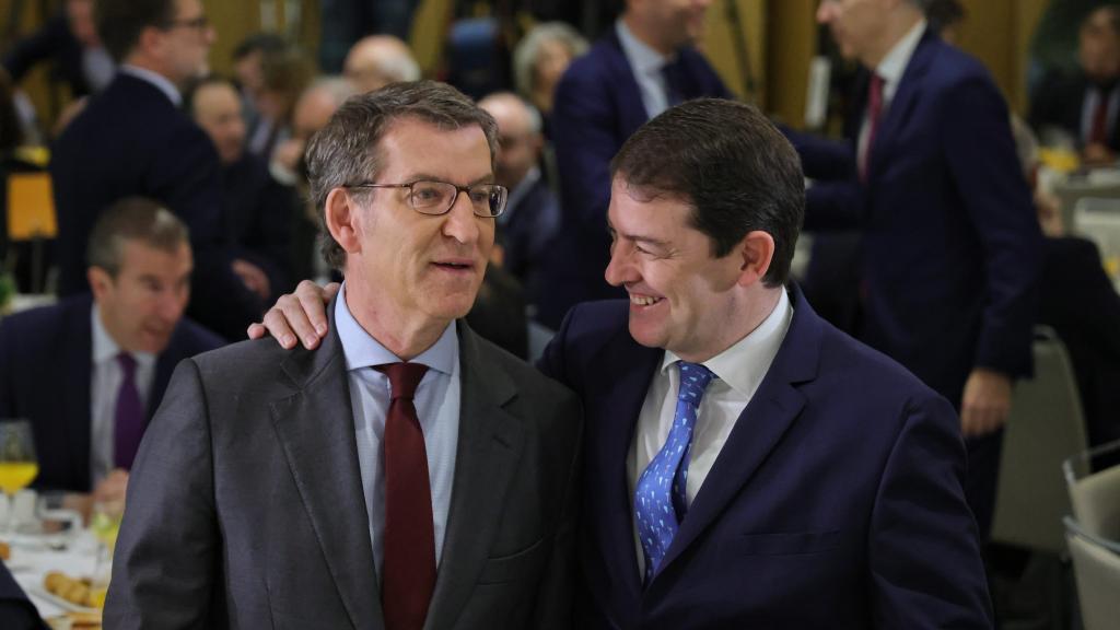 El presidente del PP, Alberto Núñez Feijóo, y el de la Junta y el PPCyL, Alfonso Fernández Mañueco, en una imagen de archivo.