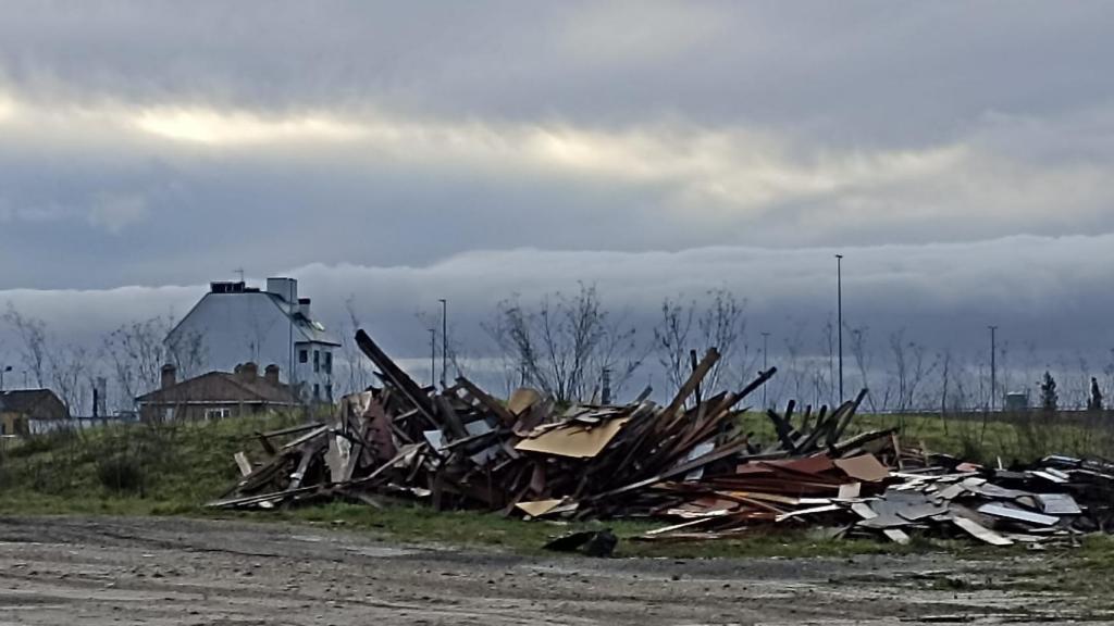 Imagen de los vertidos en el barrio leonés de Puente Castro.