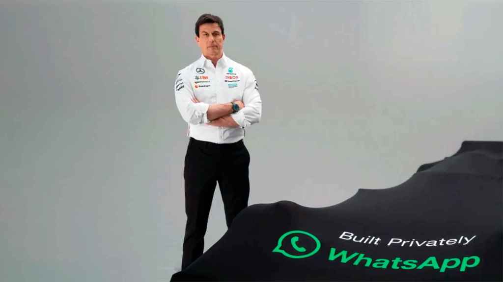 Imagen del director de Mercedes para el anuncio en WhatsApp