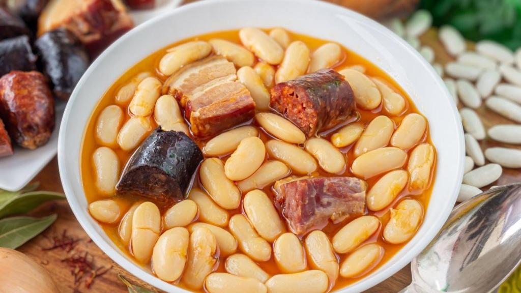 Fabada asturiana. Imagen de archivo