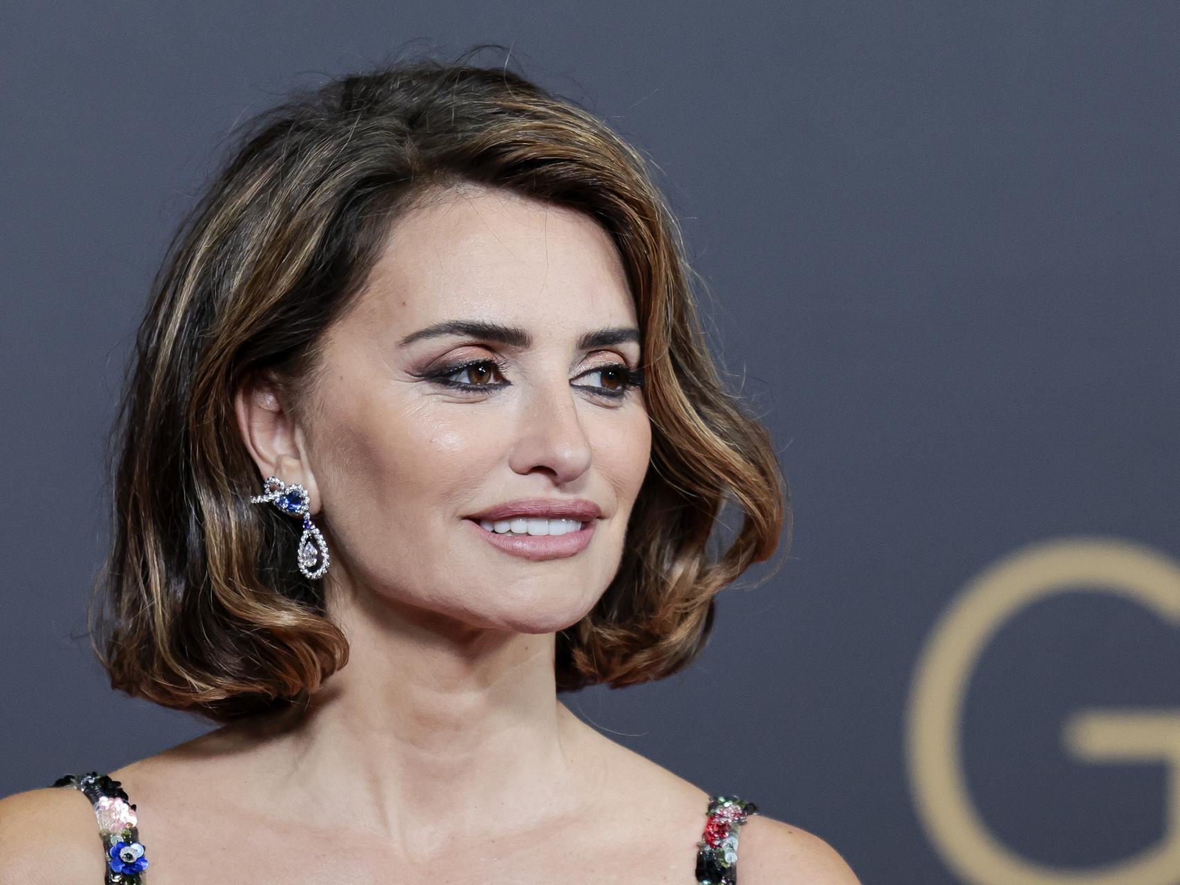 Penélope Cruz le hace justicia a Laura Ferrari, una mujer borrada de la  historia