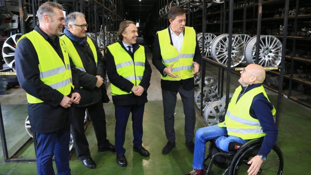 El candidato del PSdeG a la Presidencia de la Xunta, José Ramón Gómez Besteiro, visita la sede de Trameve.