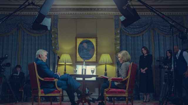 Así es 'La gran exclusiva', la película de Netflix sobre la entrevista de BBC que acabó con el príncipe Andrés