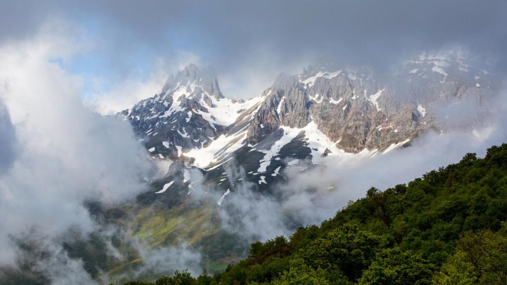 El sendero más bonito de Asturias: camina por uno de los lugares más emblemáticos de los Picos de Europa