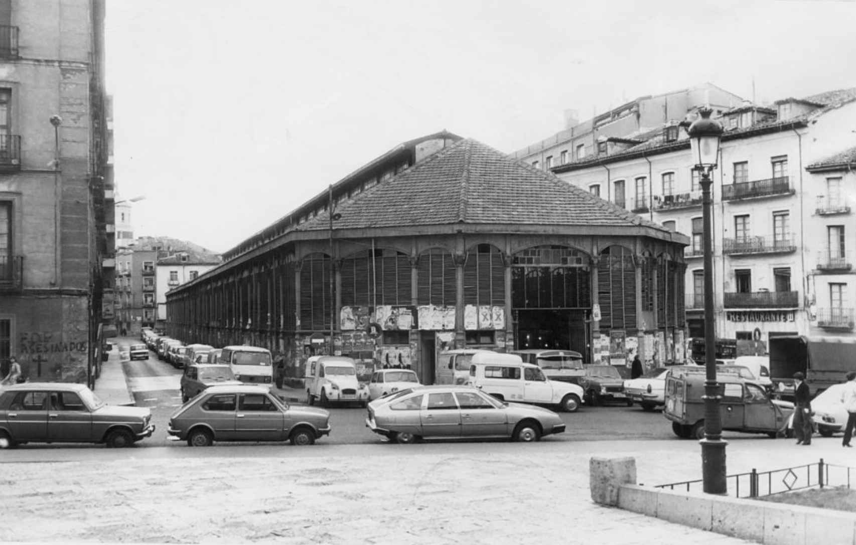 El Mercado del Val  en 1980 antes de su restauración en 1982