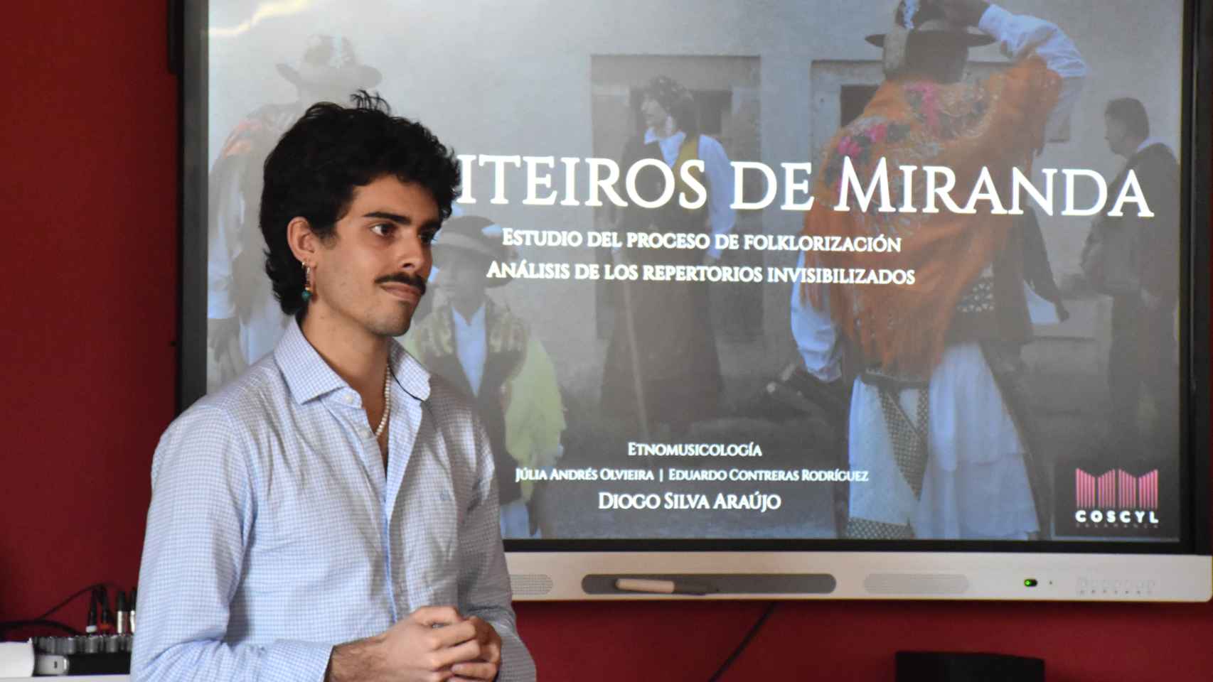 Diogo Araújo presenta su trabajo fin de carrera