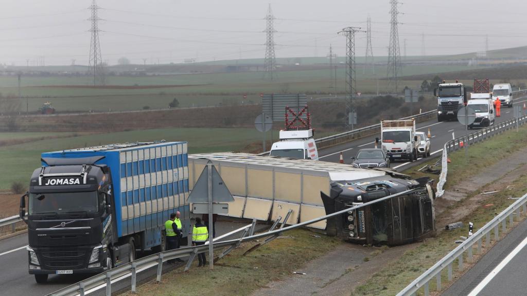 Imagen del accidente de este miércoles en la provincia de Palencia.