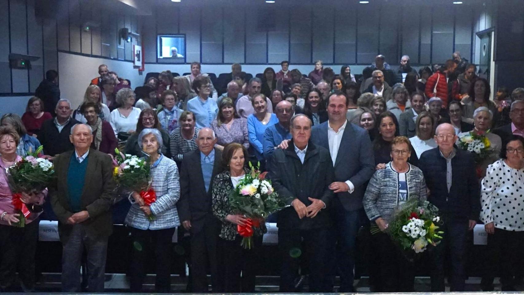 Homenaje a nueve matrimonios en su 50º aniversario de boda