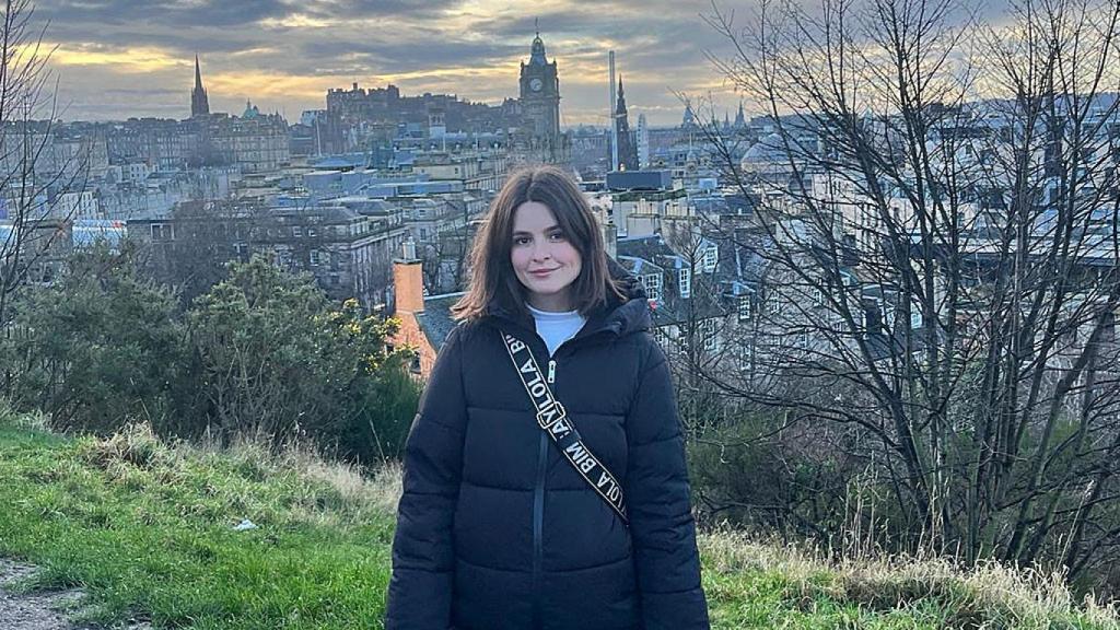 Raquel, la nueva reina Juana de Tordesillas, en Londres