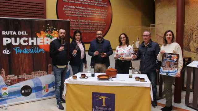 La presentación de la Ruta del Puchero en el Ayuntamiento de Tordesillas, este miércoles.