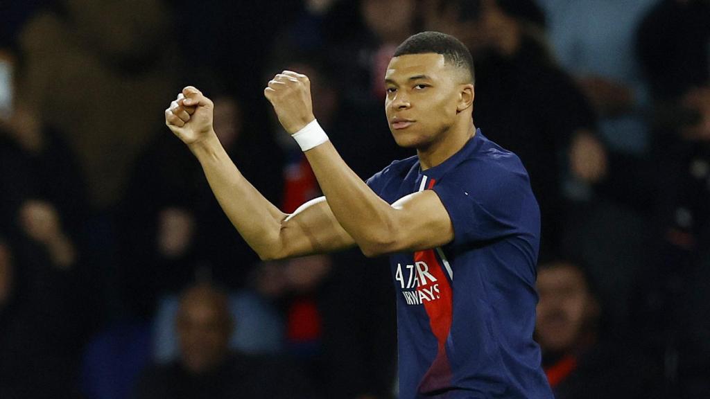 Mbappé celebra su gol a la Real Sociedad.