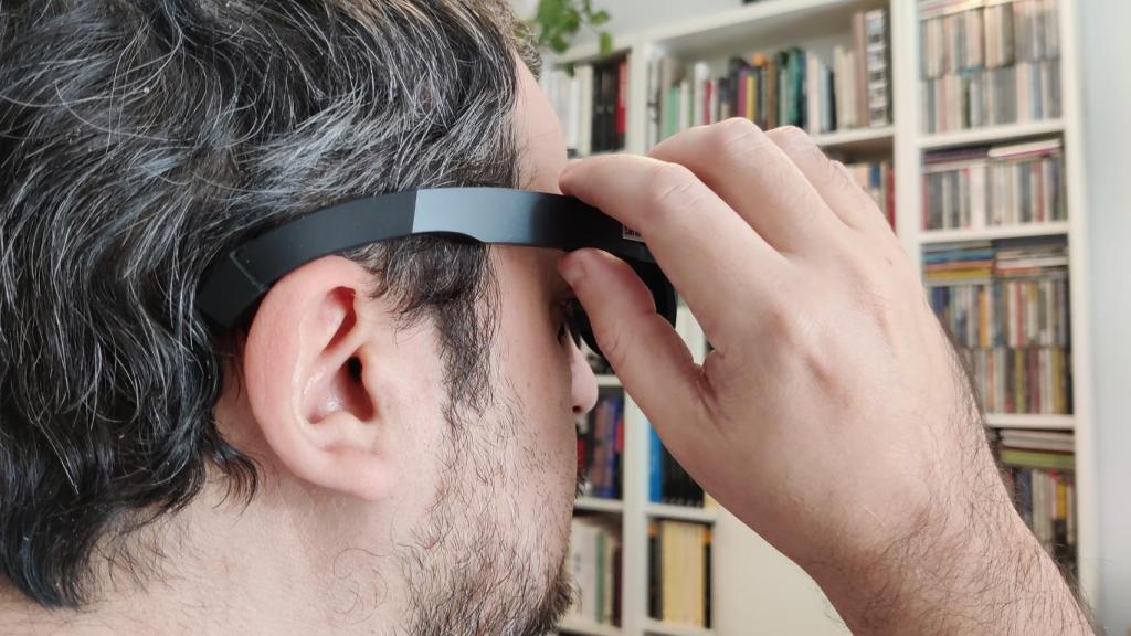 Los botones de las Legion Glasses están situados en la parte inferior de las patillas