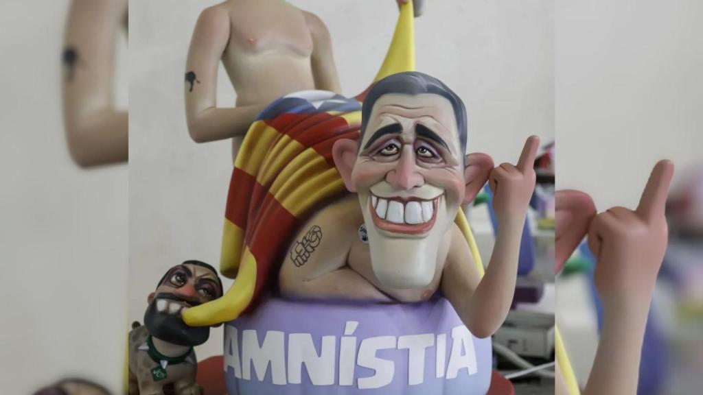 El polémico ninot fallero de Sánchez y Puigdemont. EE