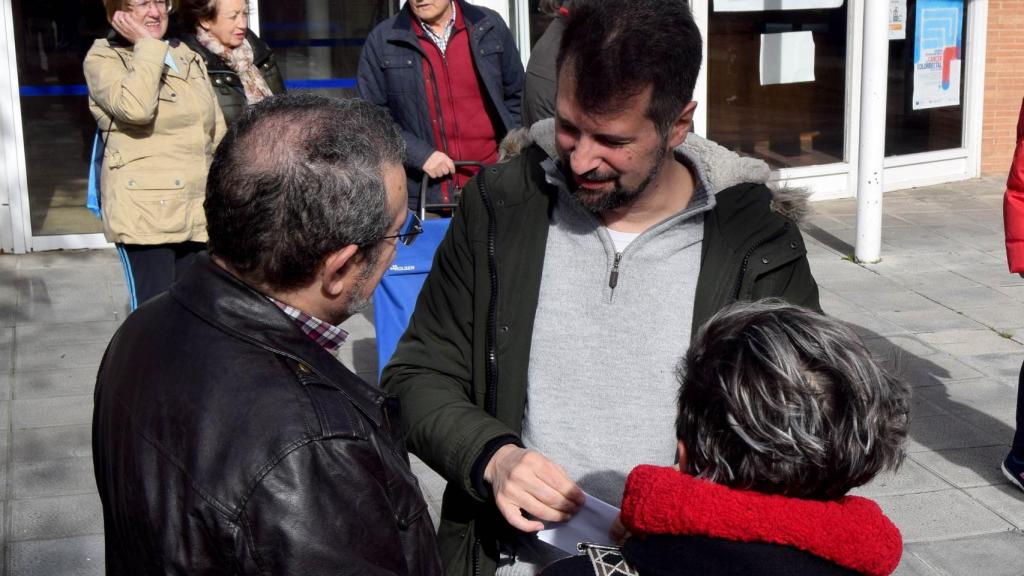 El secretario general del PSCyL, Luis Tudanca visita Peñaranda de Bracamonte