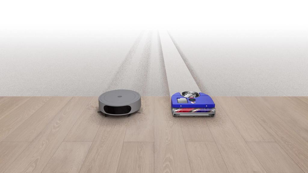 Dyson 360 Vis Nav junto a otro modelo.