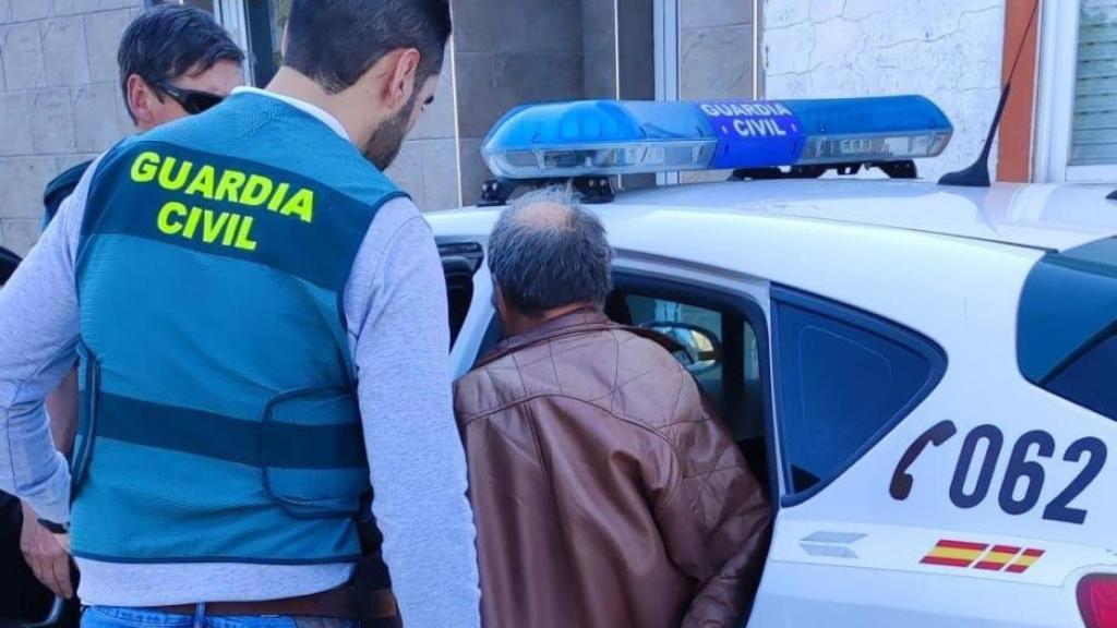 Imagen de la detención del vecino de Ponferrada de 77 años detenido por 63 supuestos delitos