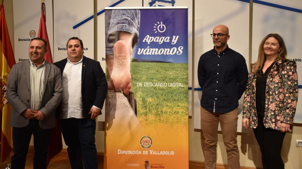 El diputado delegado de los Servicios de Familia e Igualdad de Oportunidades y Acción Social y Centros Asistenciales, Alfonso Romo; el alcalde de Boecillo; Raúl Gómez; el responsable del proyecto, David Cortejoso; y la concejala de Cultura de Boecillo, Cristina Gil