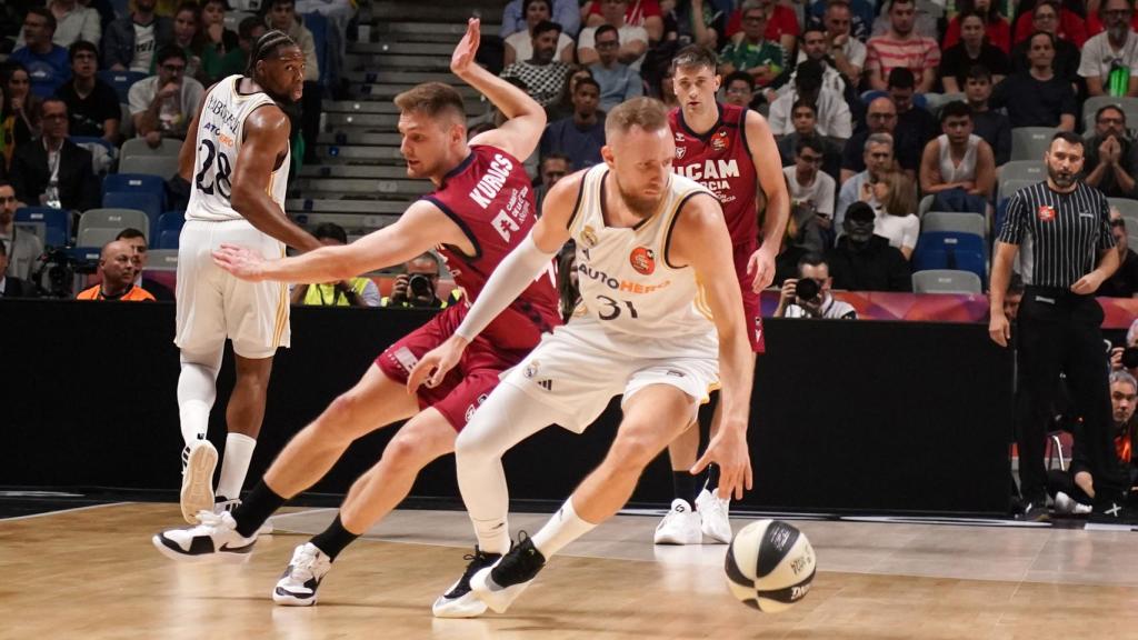 Musa, con el balón.