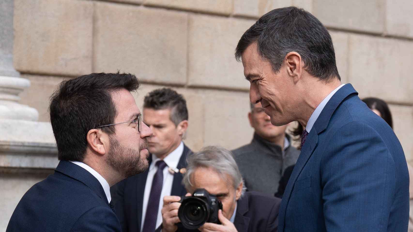 El presidente de la Generalitat de Cataluña, Pere Aragonès, y el presidente del Gobierno, Pedro Sánchez.