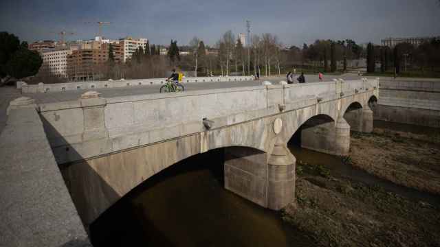 Vista de las inmediaciones del Puente del Rey, en Madrid Río.