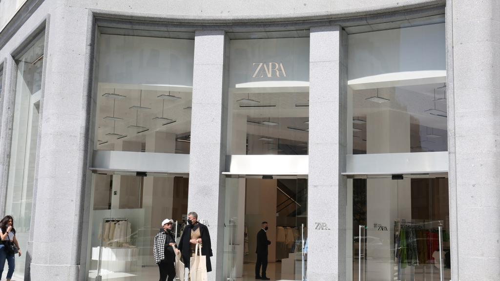 Fachada de la tienda de Zara en Plaza de España (Madrid).