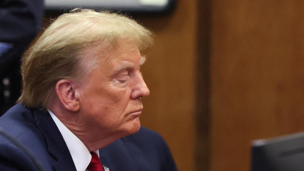 Trump, en la vista vinculada a un pago de dinero por silencio, en Nueva York.