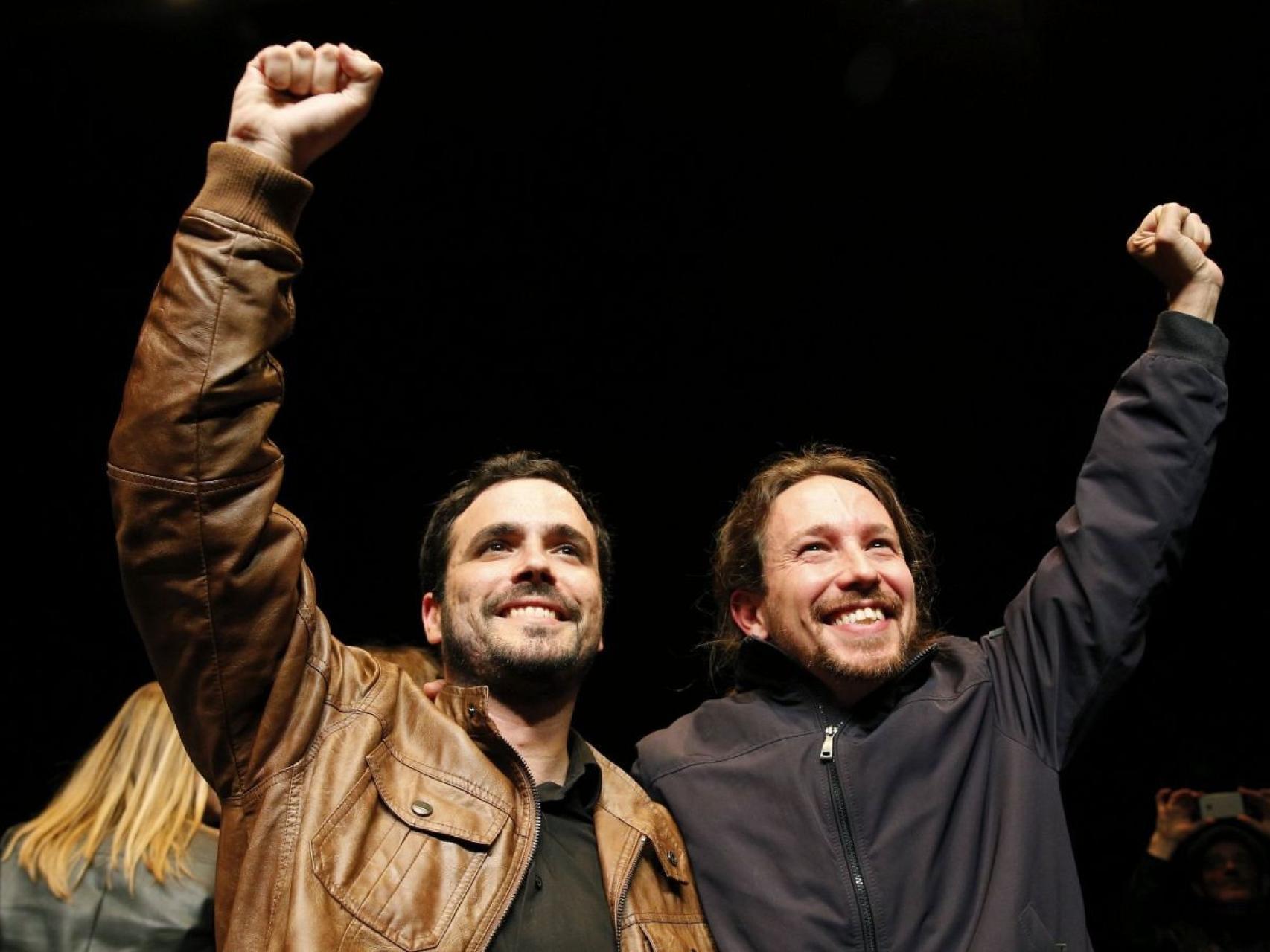 Alberto Garzón y Pablo Iglesias, tras firmar el acuerdo entre IU y Podemos para compartir papeleta en 2019.