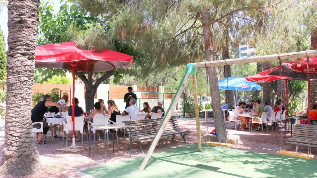 La terraza de Casa Filo es una clásico de las primaveras y los veranos de Alicante.