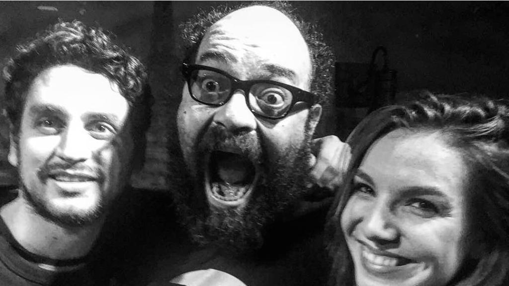 Hernand junto al cómico Ignatius Farray (centro).