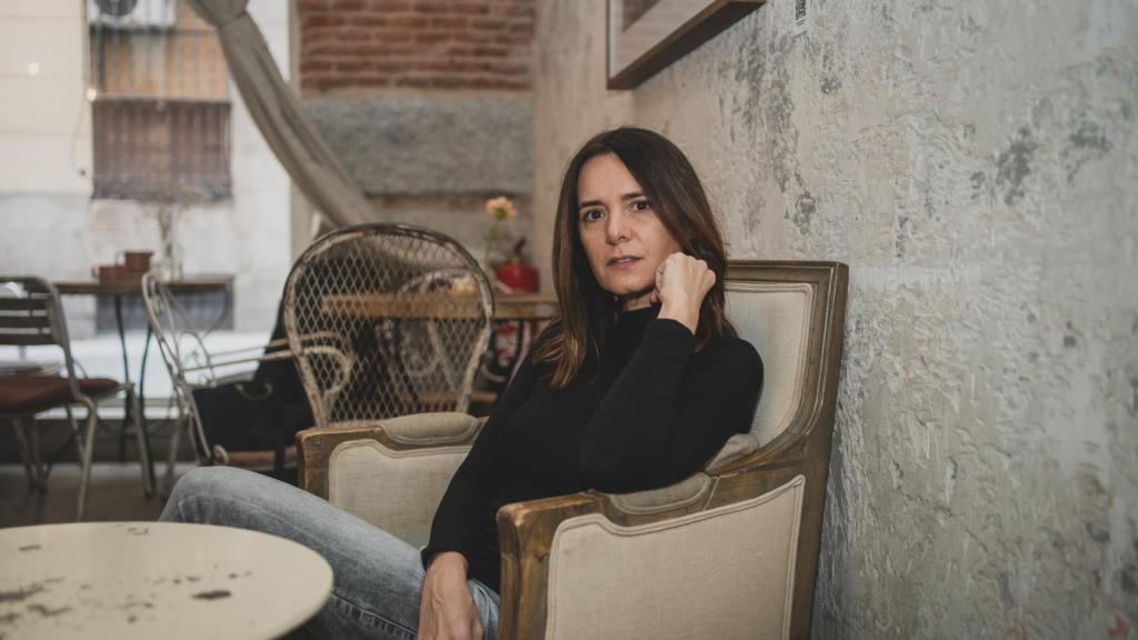 Santolaria, sentada en la cafetería donde se realizó la entrevista.