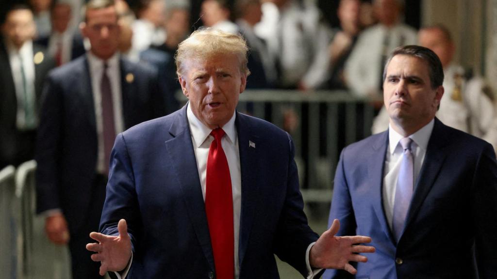 Donald Trump en una imagen de este jueves en Nueva York antes de asistir a una audiencia judicial.