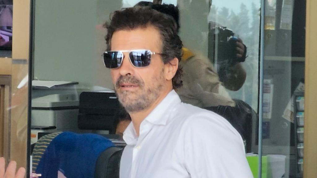 El actor Rodolfo Sancho, a las puertas de los juzgados de Koh Samui, el pasado mes de noviembre.