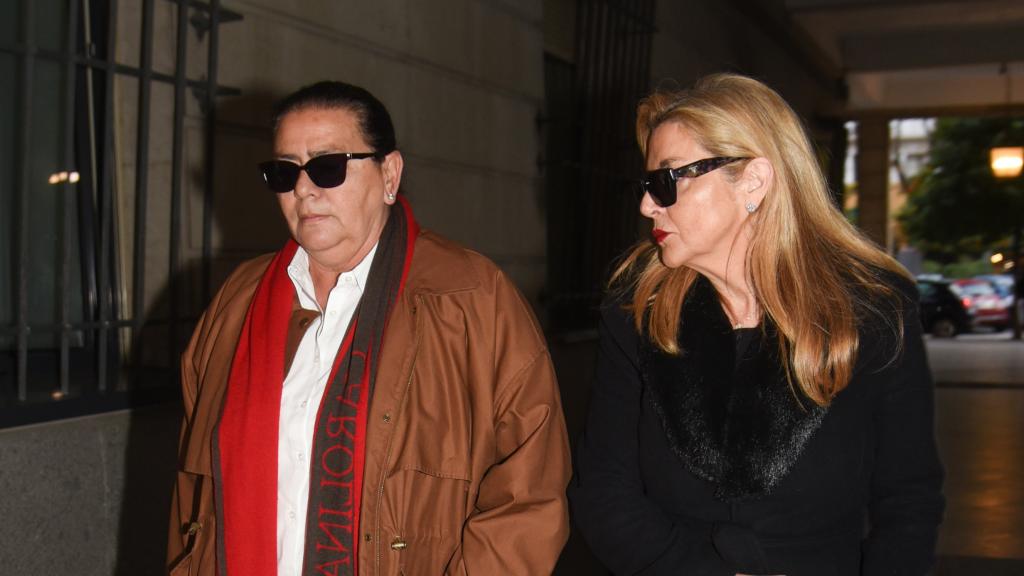 María del Monte e Inmaculada Casal en los juzgados de Sevilla este viernes, 16 de febrero.