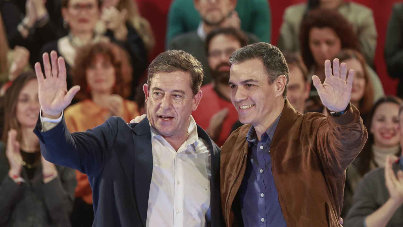El presidente Pedro Sánchez, este viernes junto al candidato socialista a la Presidencia de la Xunta, José Ramón Gómez Besteiro.