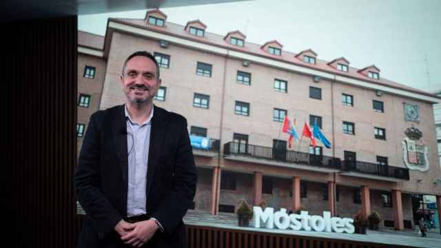 Manuel Bautista, alcalde de Móstoles, llega al Consistorio tras años trabajando en el Gobierno regional de la Comunidad de Madrid.