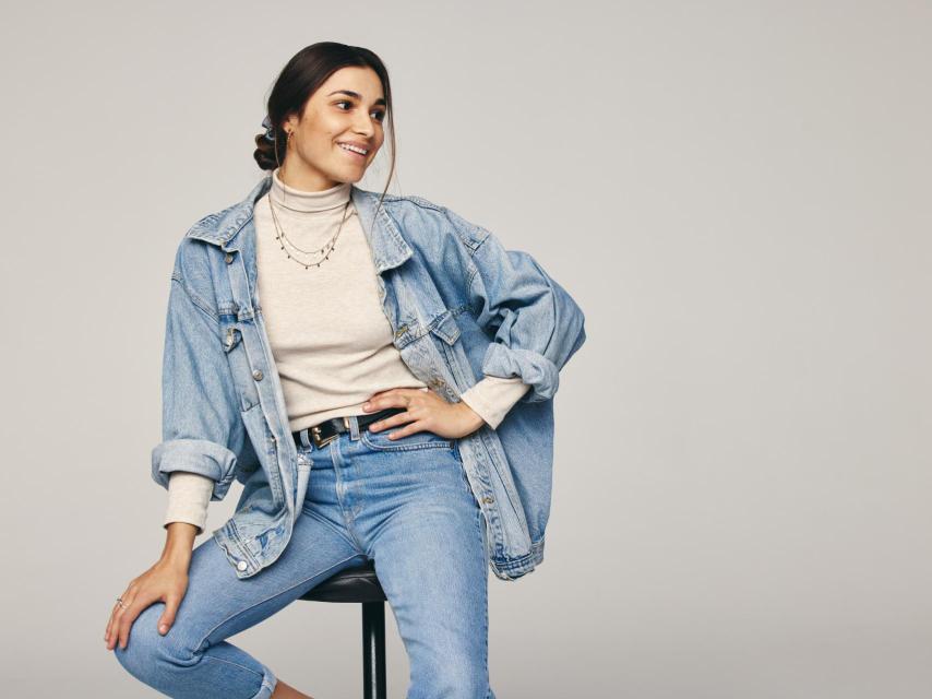 Los jeans son la prenda favorita de muchas mujeres.