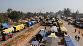 Los agricultores indios marchan hacia Nueva Delhi como parte de su protesta