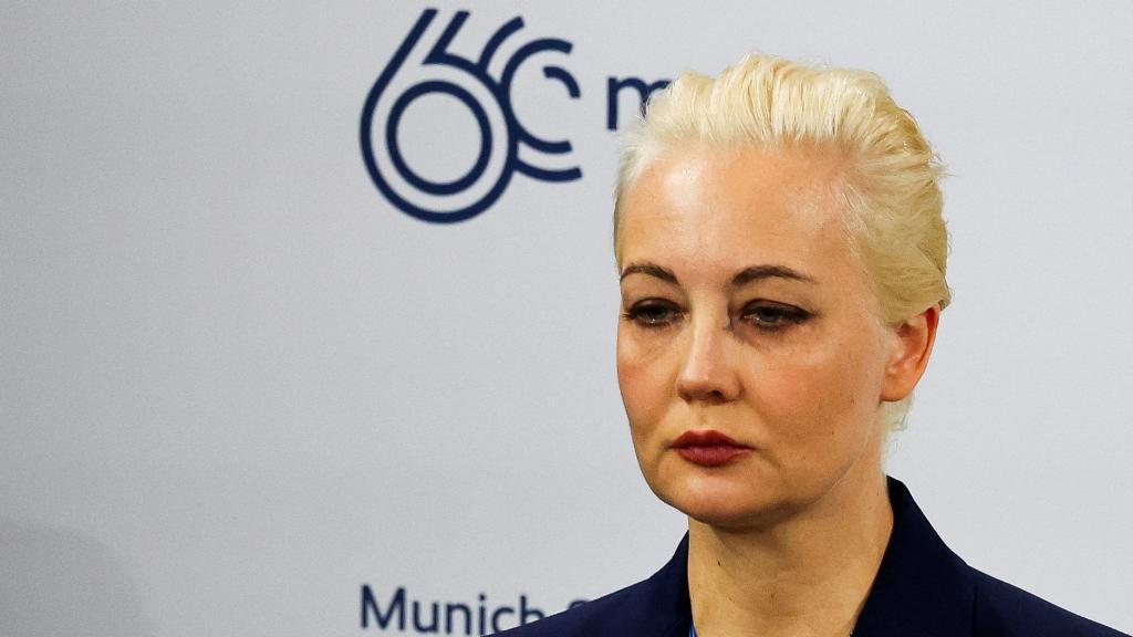 Yulia , la esposa del difunto líder de la oposición rusa Alexei Navalny, asiste a la Conferencia de Seguridad de Múnich.