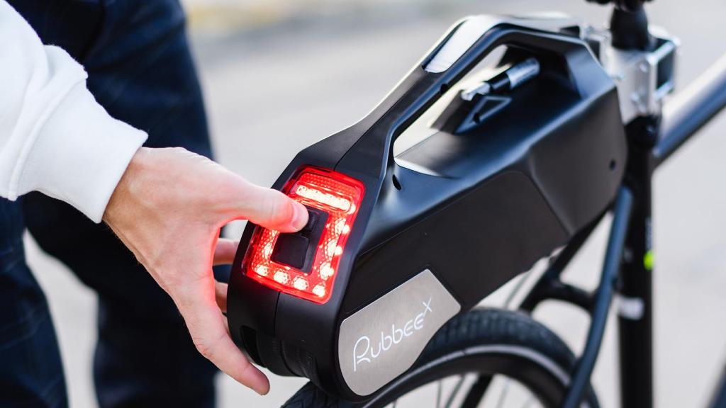 La luz trasera de Rubbee X