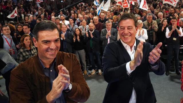 Besteiro y Sánchez en el mitin de cierre de campaña.