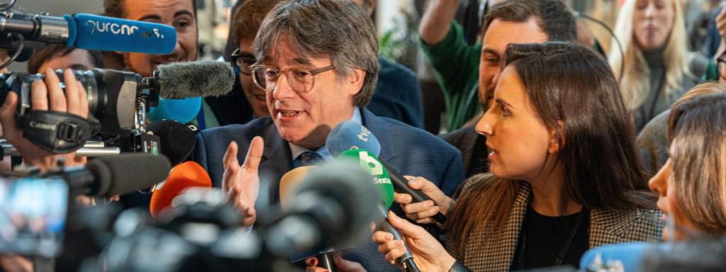 Carles Puigdemont ante los medios de comunicación